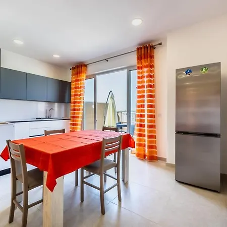 Appartamento 2 Bedroom Penthouse *
